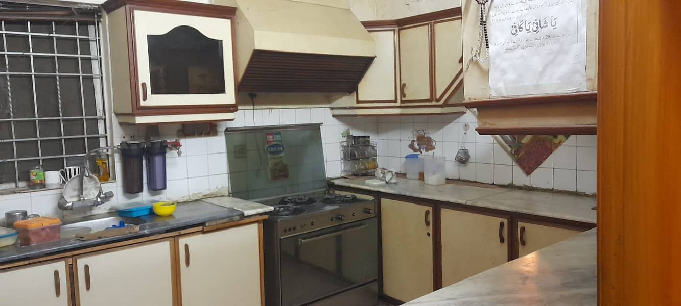 12 Marla House For Sale In Johar Town Block A1 Owner Needed (Investor Rate) NOC Ready (Original Picture) Double Story Hot Location Main Apporced Near To Akbar Chowk 10