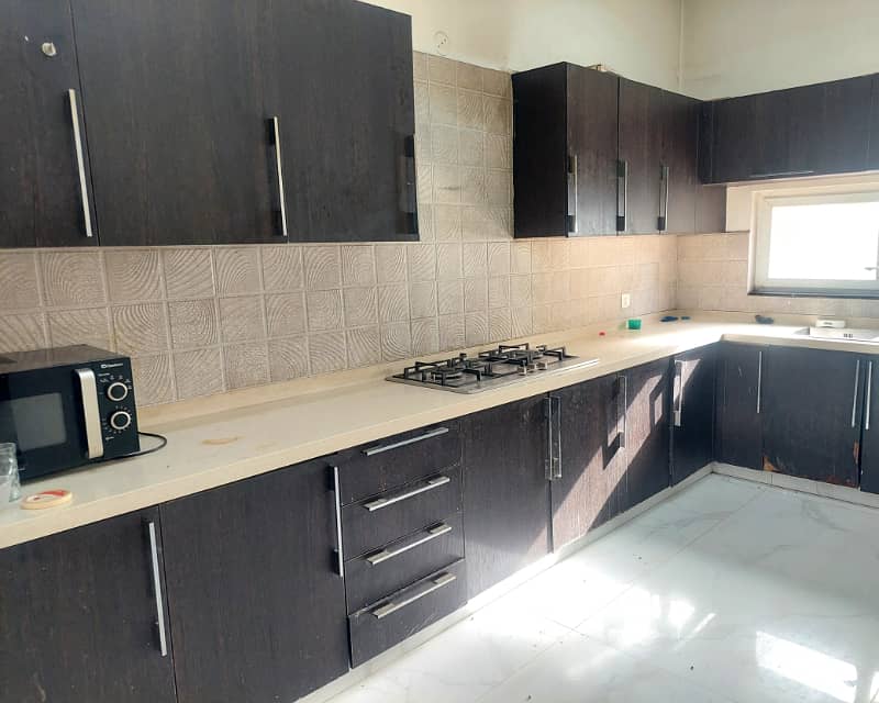 10 marla Brand new first entry full furnished upper portion for Rent in Bahia Town lahore 10