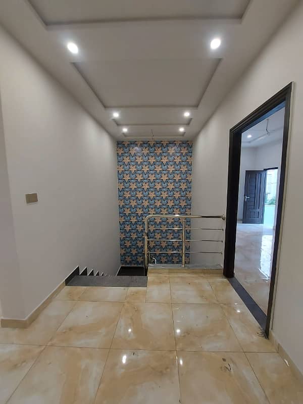 10 Marla Brand New House For Rent In Tech Town Satiana Road 0