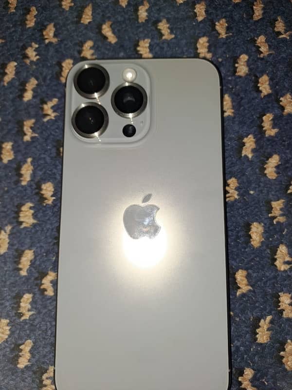 iphone 15 pro max health 94 condition 10 by 10 H k model 2