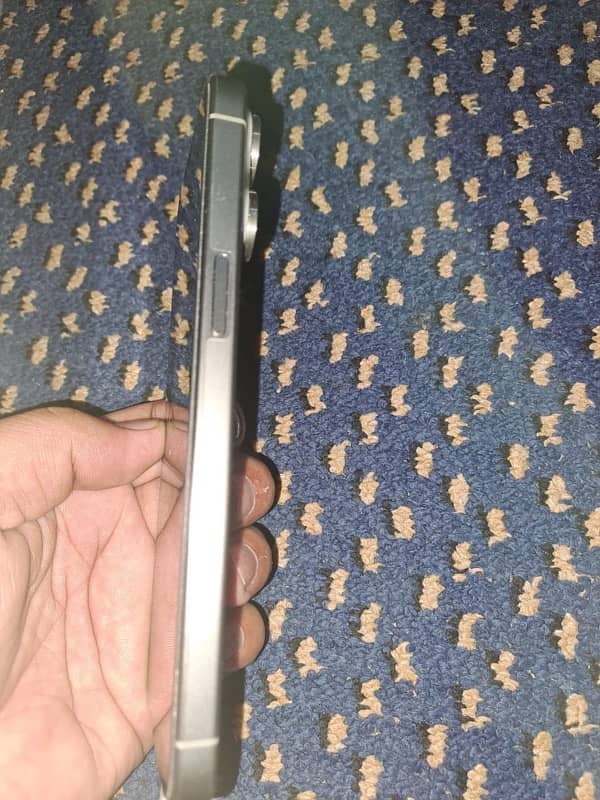 iphone 15 pro max health 94 condition 10 by 10 H k model 4