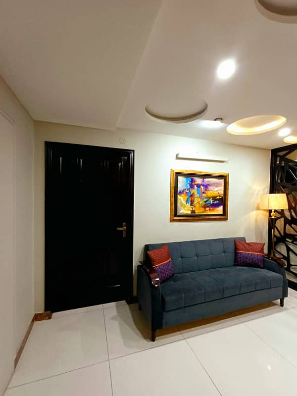 Luxury Studio/1 BHK/2 BHK available on daily basis 5