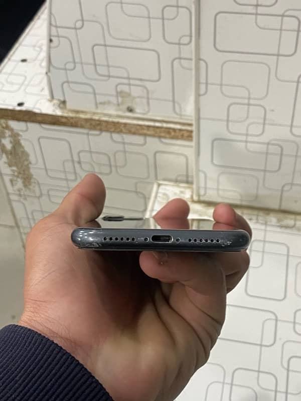 iPhone 11 pta 4