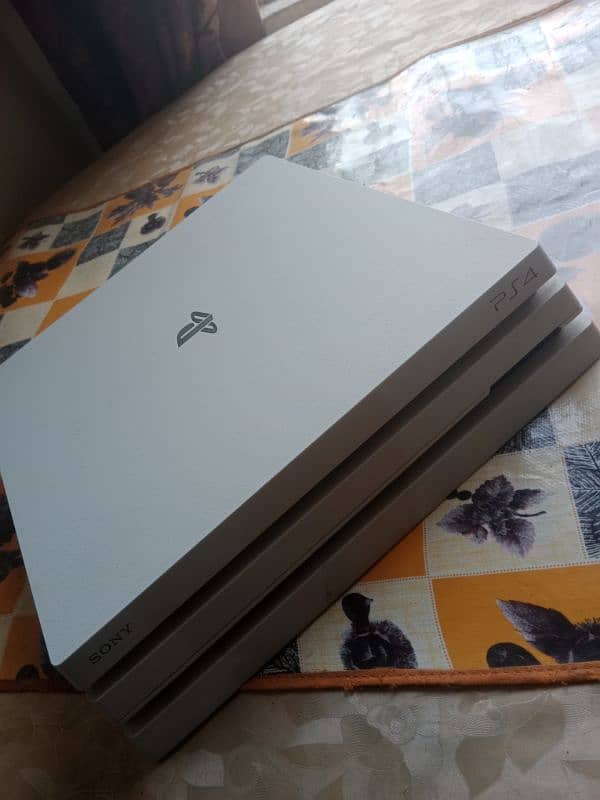 PS4 PRO 2 TB JAILBREAK 11.0 2