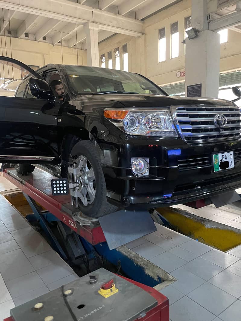 Toyota Land Cruiser 2006 AXG 17