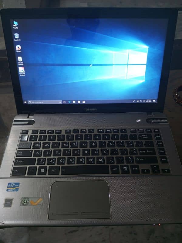 Toshiba laptop i5 3rd gen touch screen 0