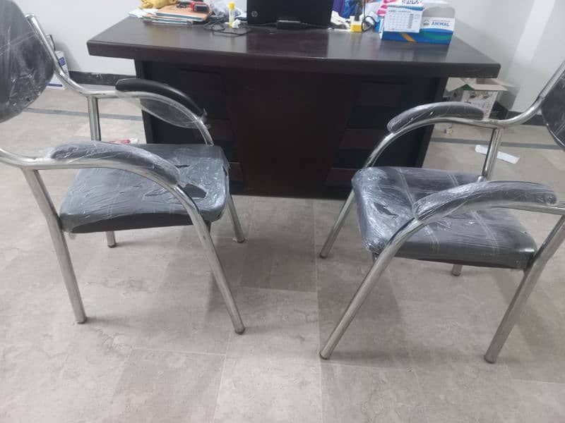 office table with 2 chairs 1