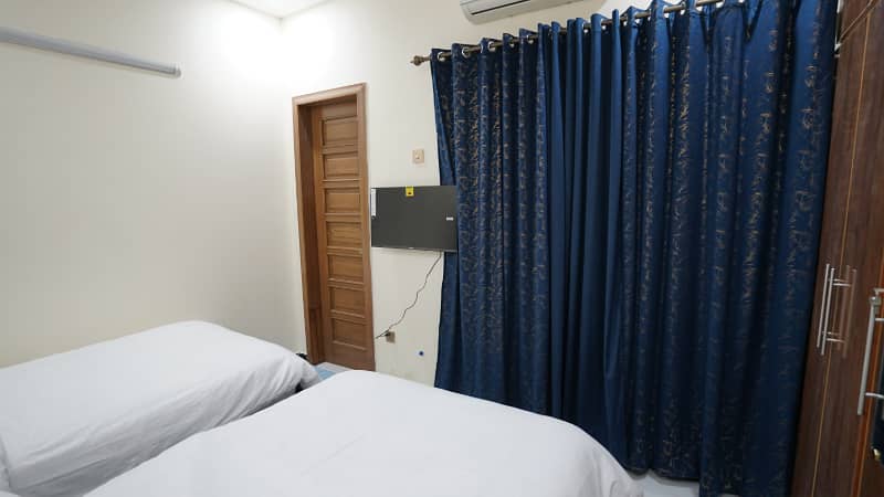 Fully Furnished Comfortable Room for Rent in Guest House (F-10, Islamabad) 5