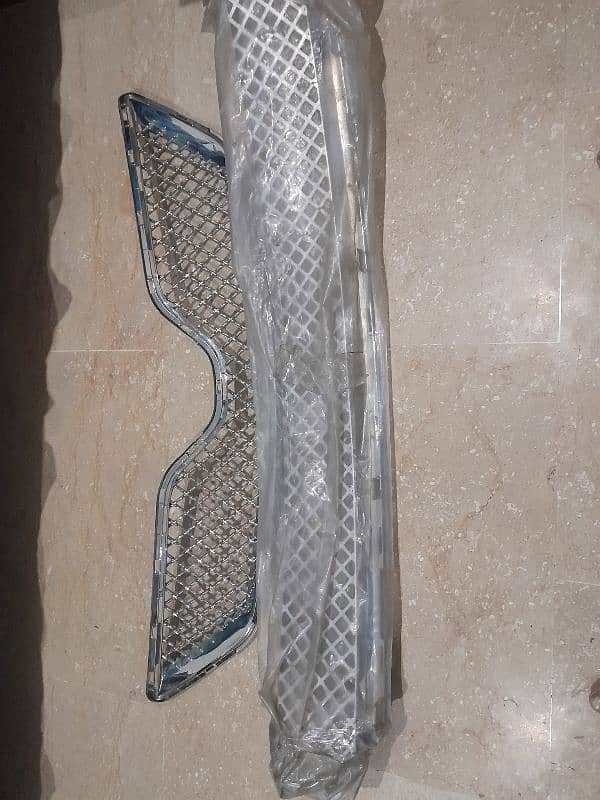 toyota corolla altis /gli/xli old shape bumper front chrome grill 1