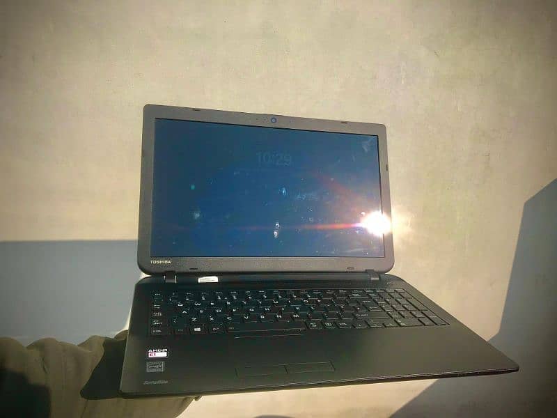 Toshiba laptop, AMD processor 4