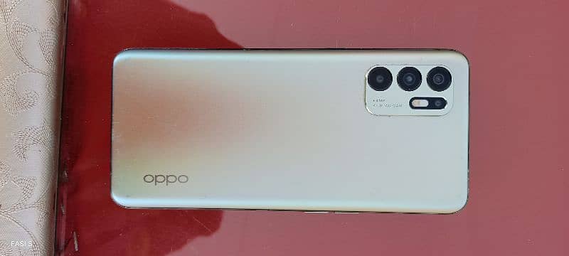 Oppo reno 6.8ram 128 rome 2