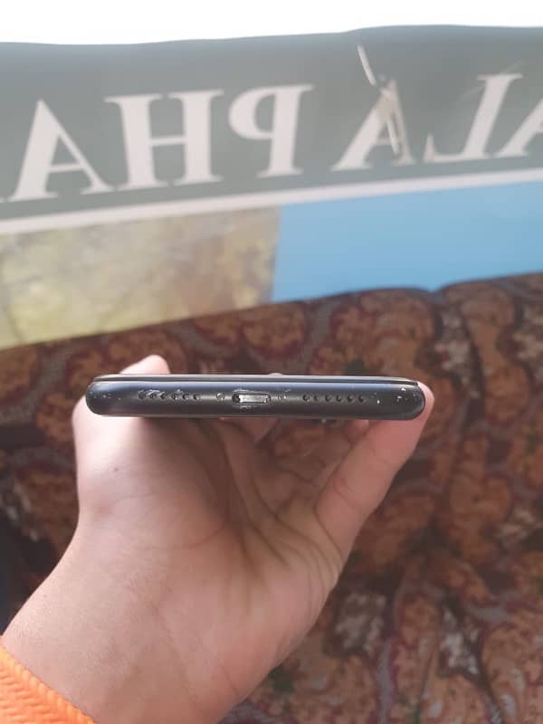 Iphone Xr non Pta 64 gb all ok Exchange Possible with Iphones 8