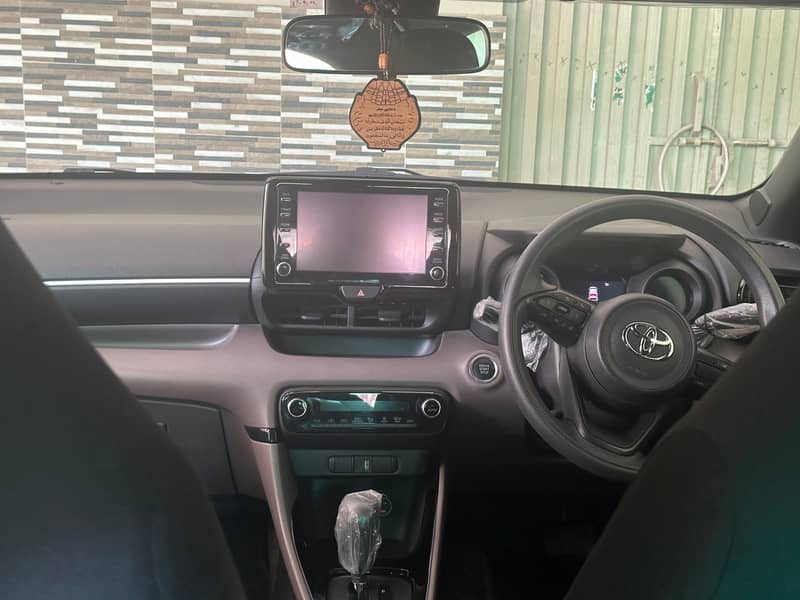 Toyota Yaris Hatchback G 1.0 2020 10