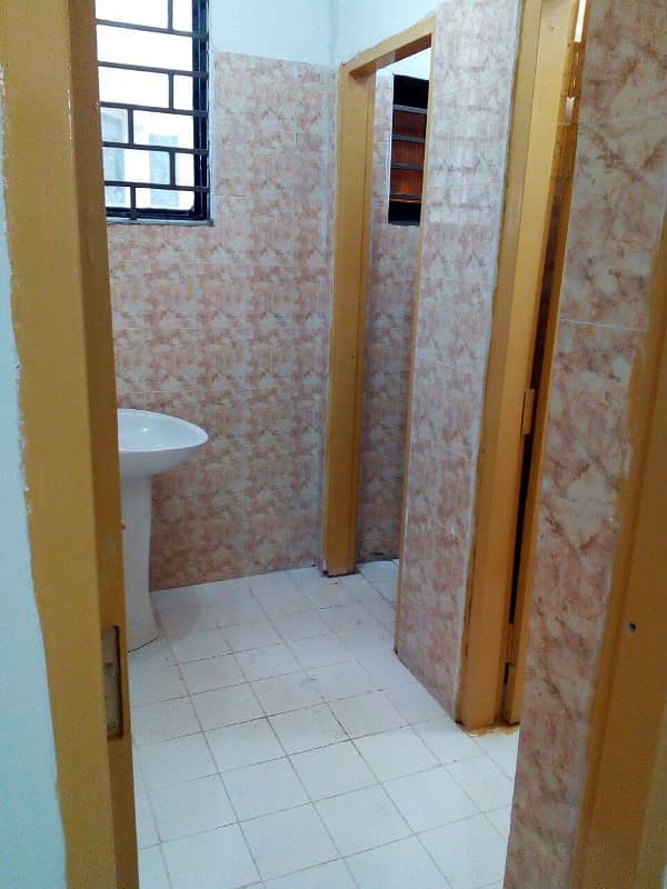 G11 2 BEDROOM FLAT AVIALBLE FOR RENT IN PHA APPARTMENTS 1