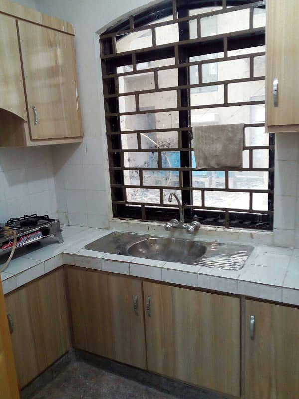 G11 2 BEDROOM FLAT AVIALBLE FOR RENT IN PHA APPARTMENTS 4