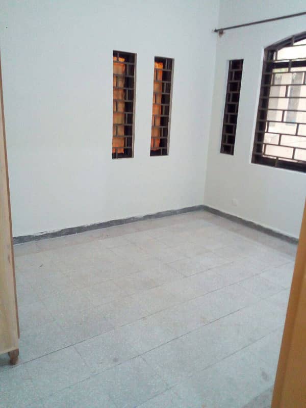 G11 2 BEDROOM FLAT AVIALBLE FOR RENT IN PHA APPARTMENTS 7