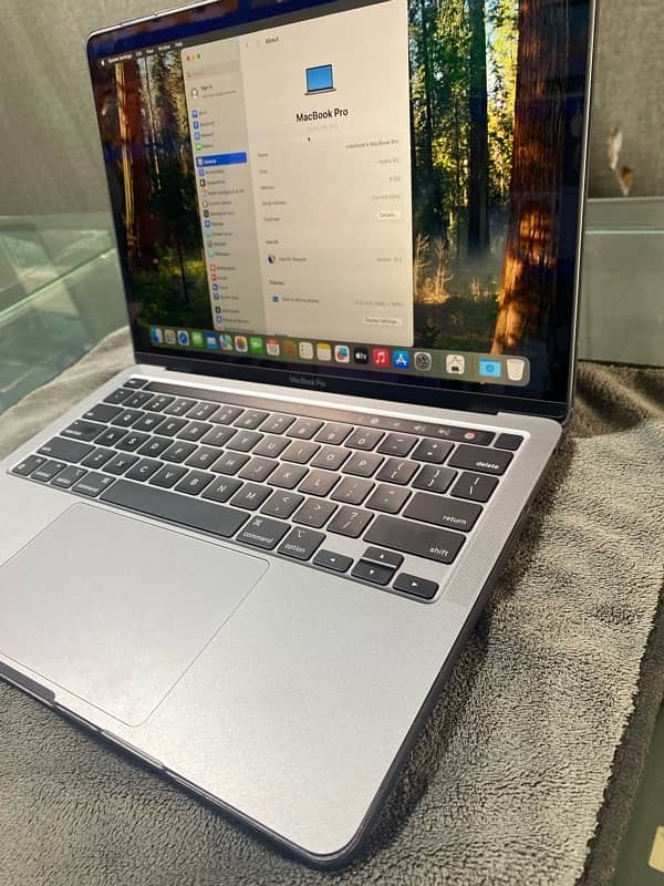 Macbook pro M2 chip touch bar 9