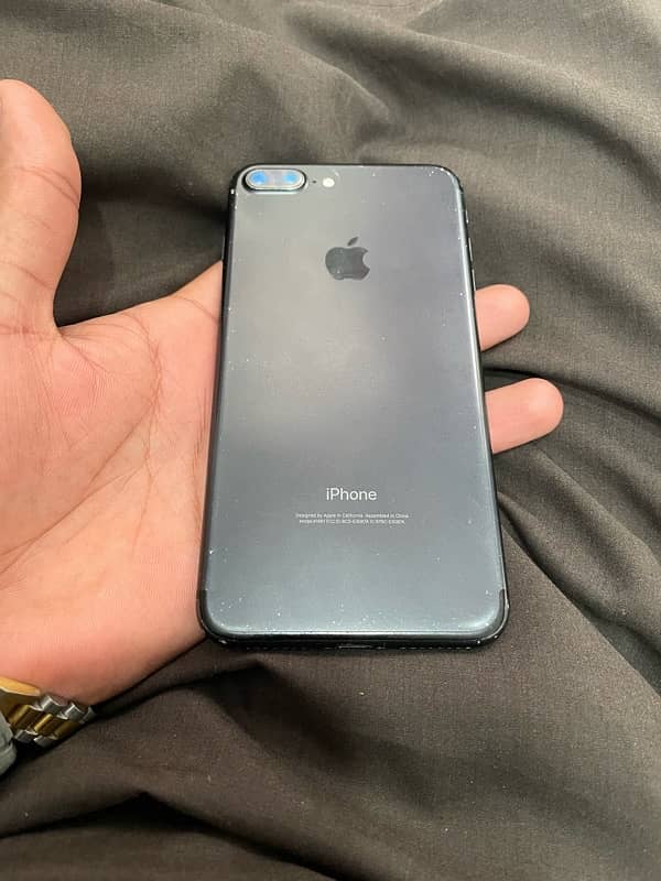 iphone 7+ 128gb pta 4