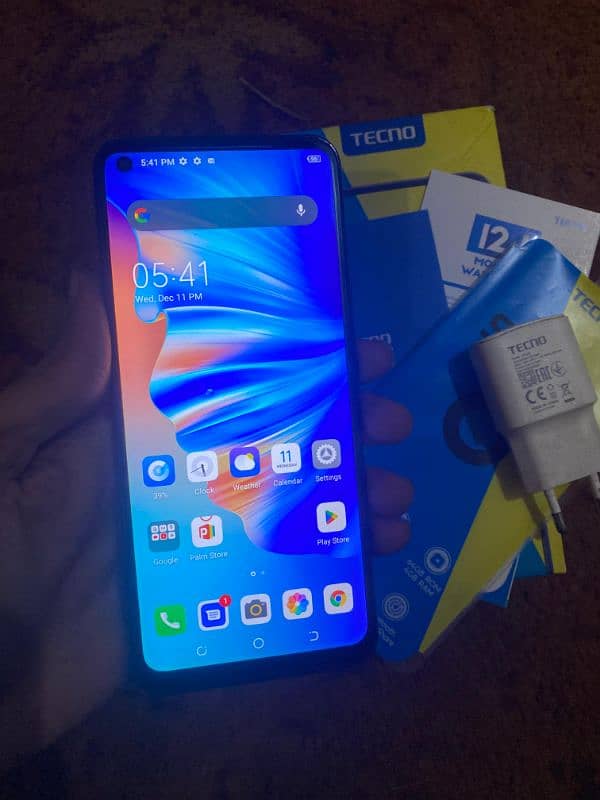 Tecno Spark 6 4/64 WITH ORIGINAL BOX CHARGER 2