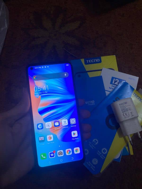 Tecno Spark 6 4/64 WITH ORIGINAL BOX CHARGER 3