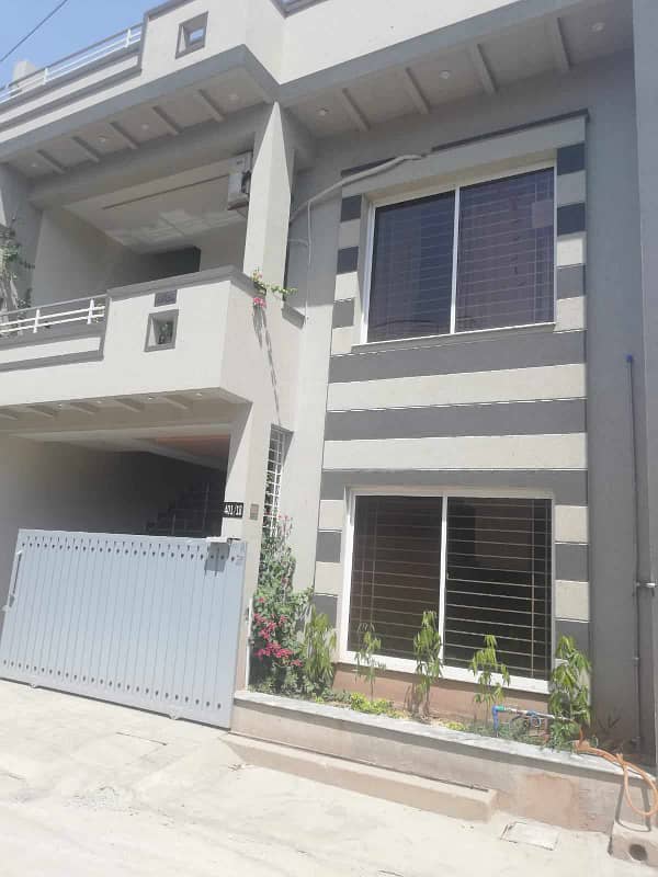 Very Prime Located Neat Clean 3 Bed Ground Portion Available For Rent in Gulraiz 11