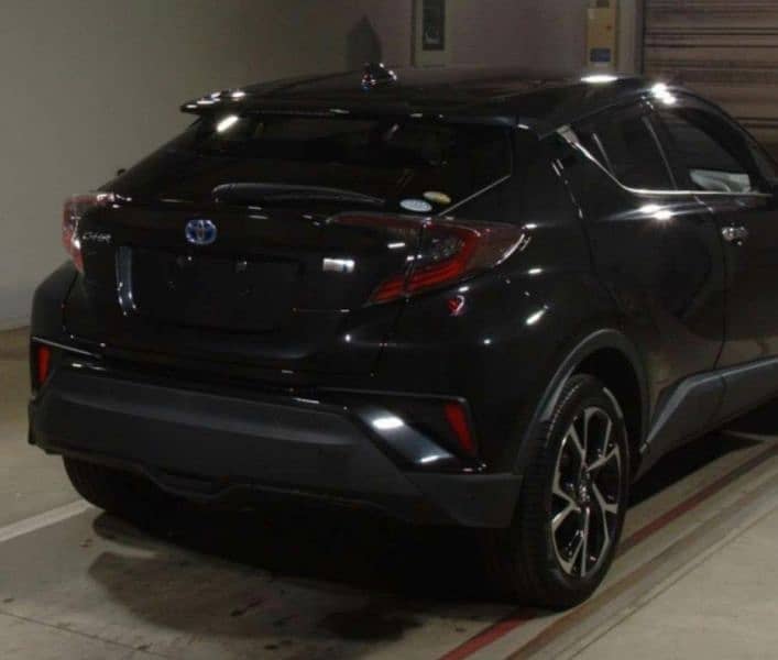 Toyota C-HR 5