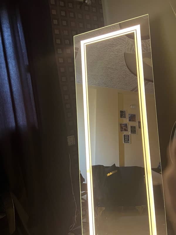 Led light mirror 5