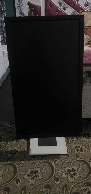 ViewSonic Hydrolic LCD 24" 2