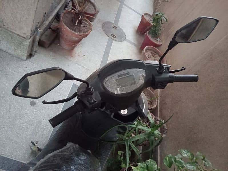 Metro Electric Scooty For Sale Only 4 months used 2