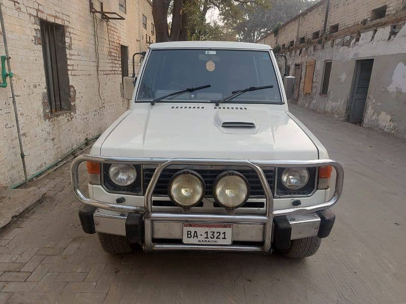 Mitsubishi Pajero 1988 0