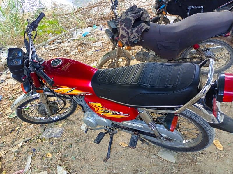 Honda CG 125 . Red . Best Condition 2