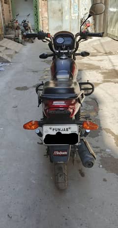 2022 model suzuki 110 23 hazar chali hai 10 by 10 condition