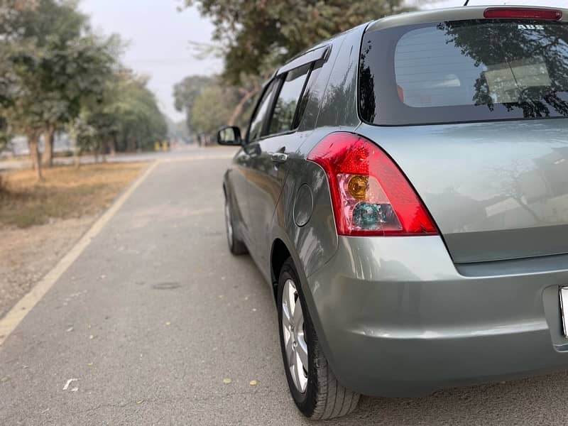 Suzuki Swift 2012 6