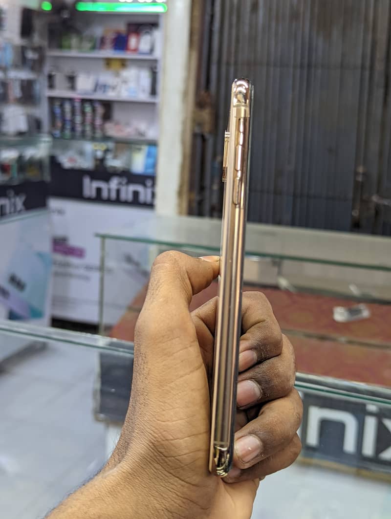 IPhone Xs Max Non PTA 2