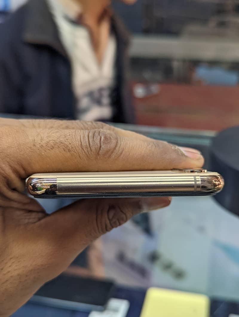 IPhone Xs Max Non PTA 3