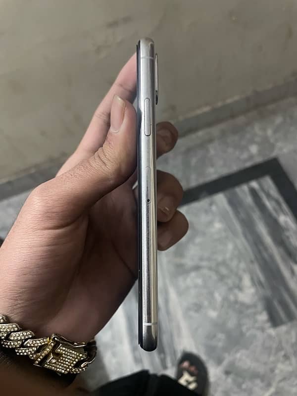 IPHONE XS 64GB NONPTA FACTORY UNLOCK 3