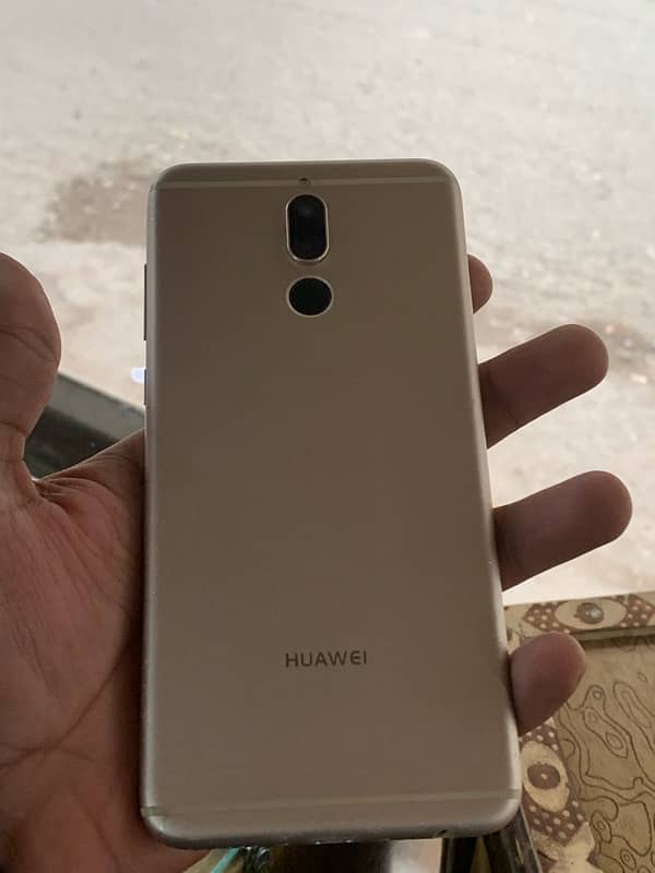 HUAWIE MATE 10LITE 1