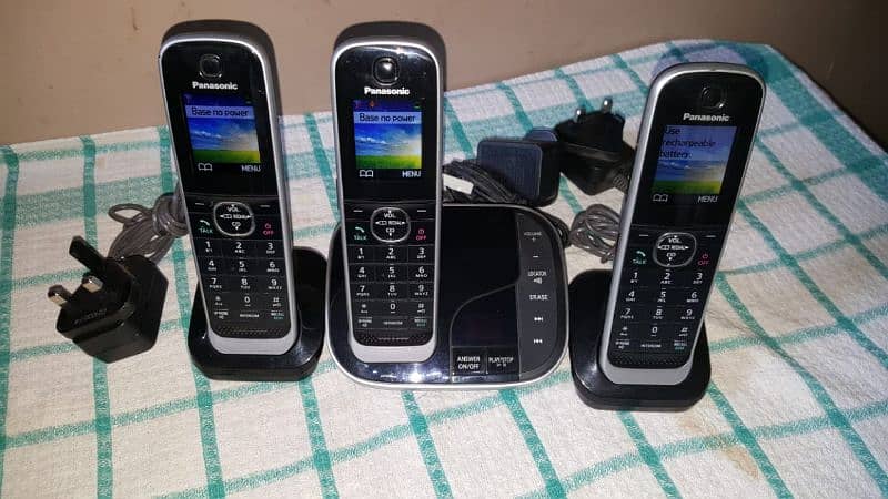 Panasonic KX-TG7523 Phones - Triple Digital Cordless Answering 0