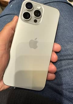 iphone 15 pro max (Natural Titanium ) 100% Health