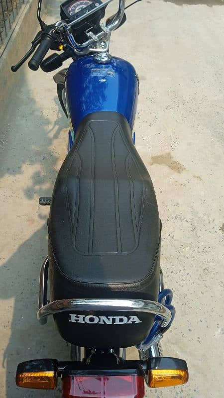 HONDA CD 70 2024 MODAL BLUE COLOUR 3