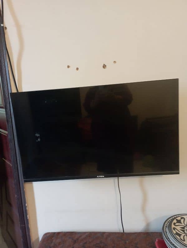 Samsung 32 inch LED available for sale 0