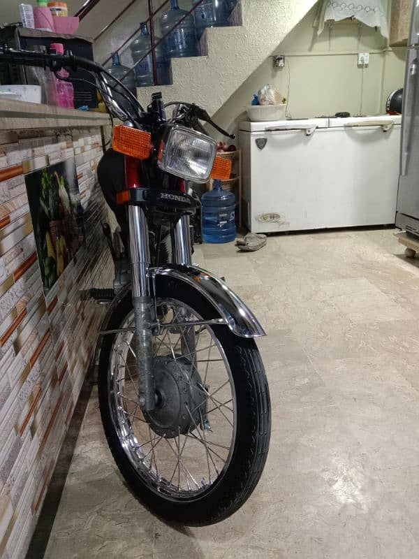 selling Honda CG125 5