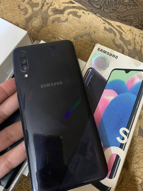 Samsung A30s 0