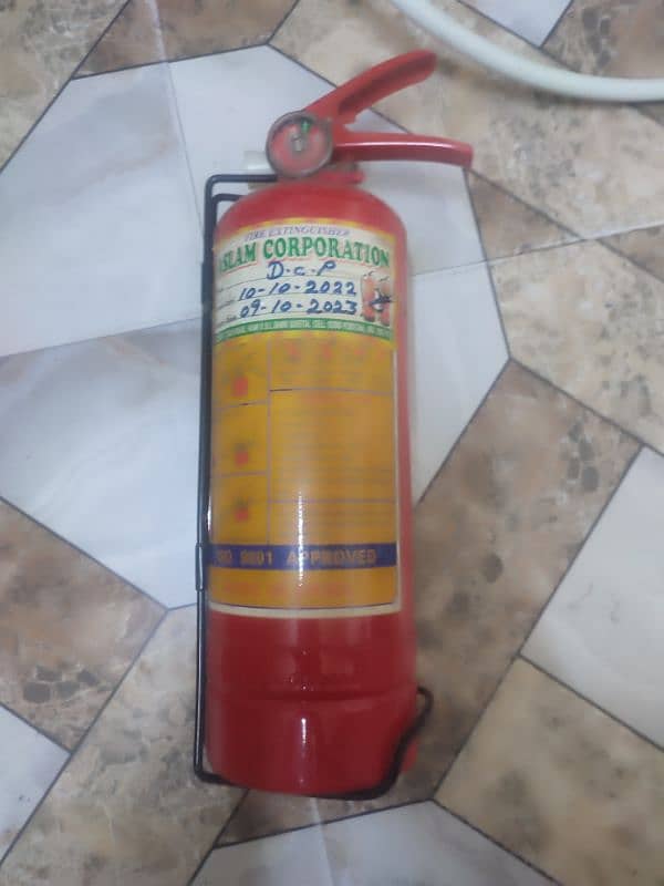 fire extinguisher 1