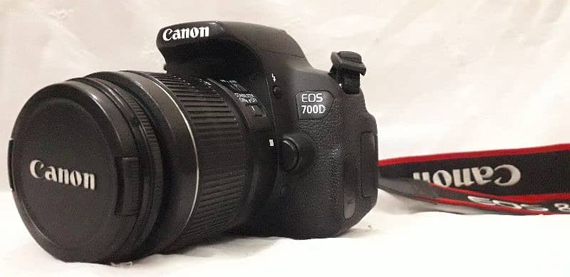 canon 700d with 18-55 kit lens 4