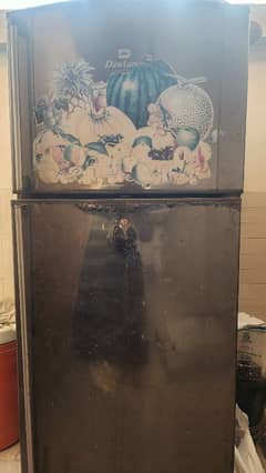 DAWLENCE REFRIGERATOR URGENT SELL