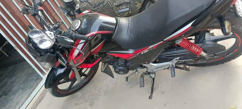 Cb150f neat and clean no buff orignal paint shahzad qureshi03112063829 1