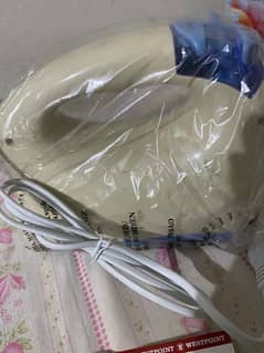 Deluxe hand mixer