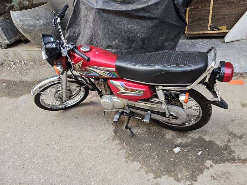 Honda 125 2023 5