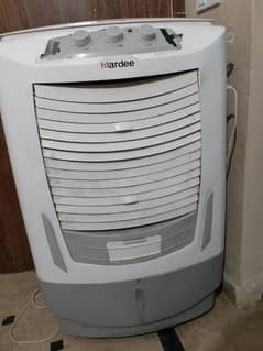 10/10 condition room cooler with ice bags only two months used